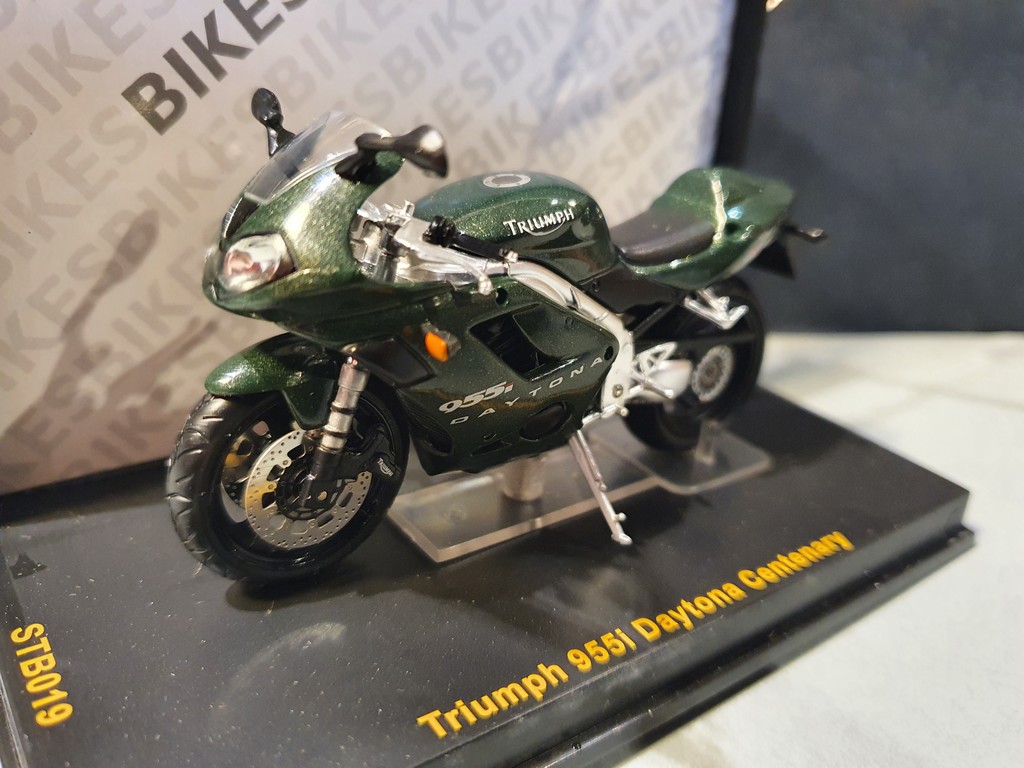 TRIUMPH 955i DAYTONA CENTENARY - 1/24 IXO STB019 – Image 2
