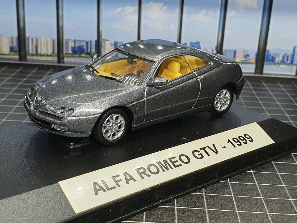 ALFA ROMEO GTV 1999 1/43 SOLIDO - Minicars Collection