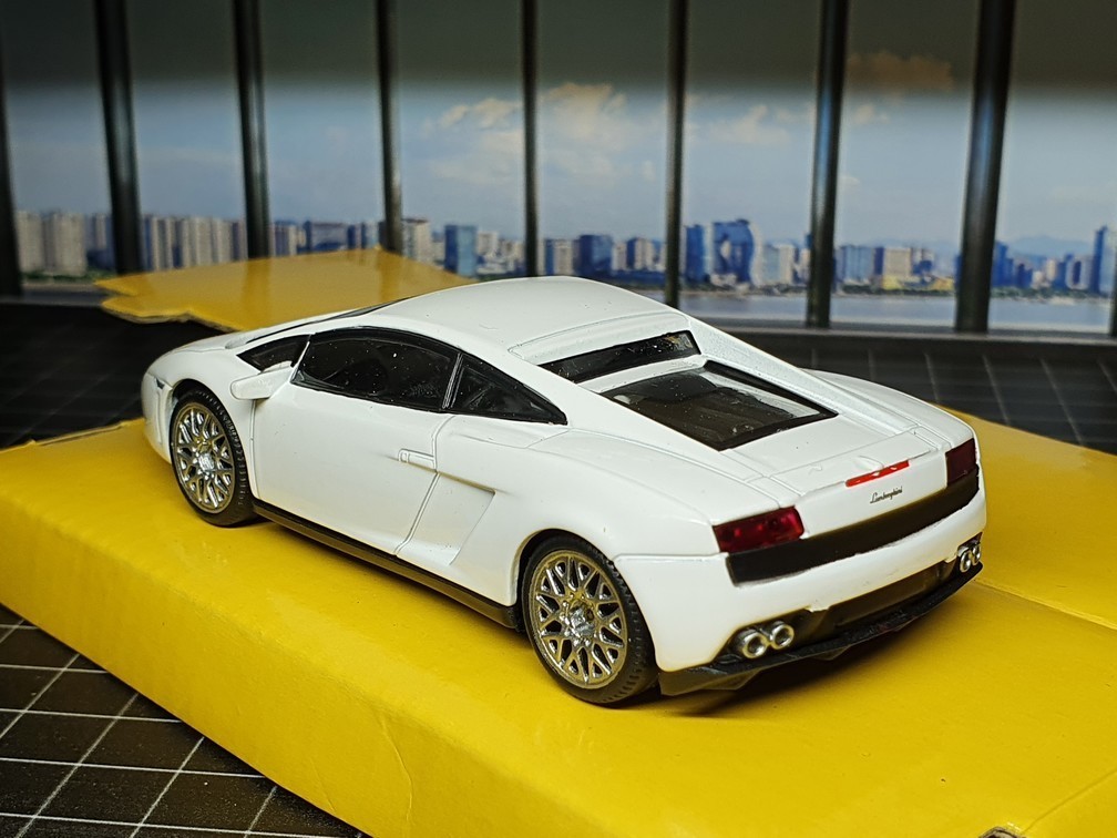 LAMBORGHINI GALLARDO LP 560-4 Blanche - 1/43 MONDO MOTORS – Image 3
