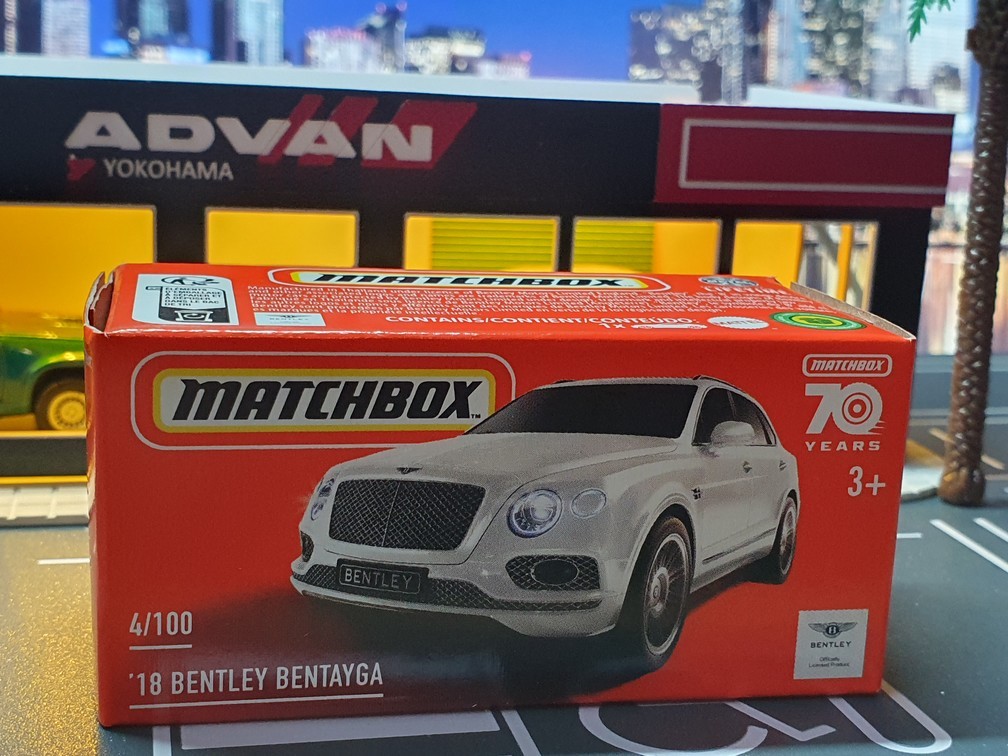 Matchbox Bentley Bentayga 2023 – Modellauto 1:64, Weiß, Luxusauto Für Sammler & Kinder