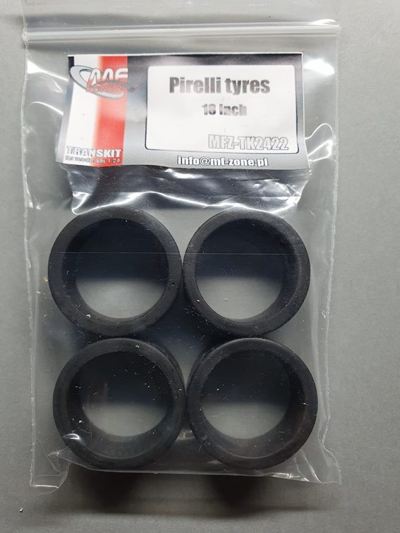 PNEUS 1/24 CAOUTCHOUC PIRELLI  18" - TK2422 – Image 2